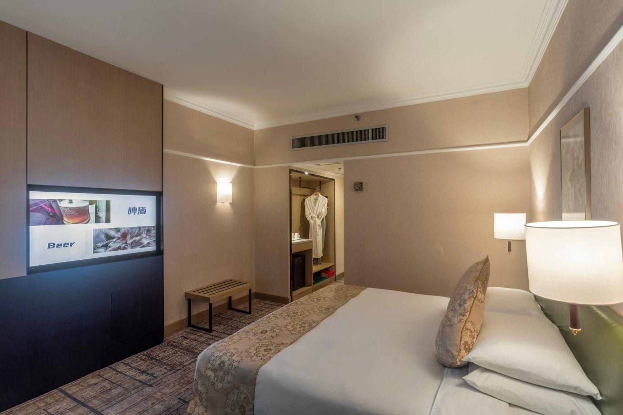 Metropark Lido 4*